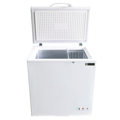 Maxx Cold 30.4" Compact Solid Top Chest Freezer - 5.2 Cu Ft | Fridge.com